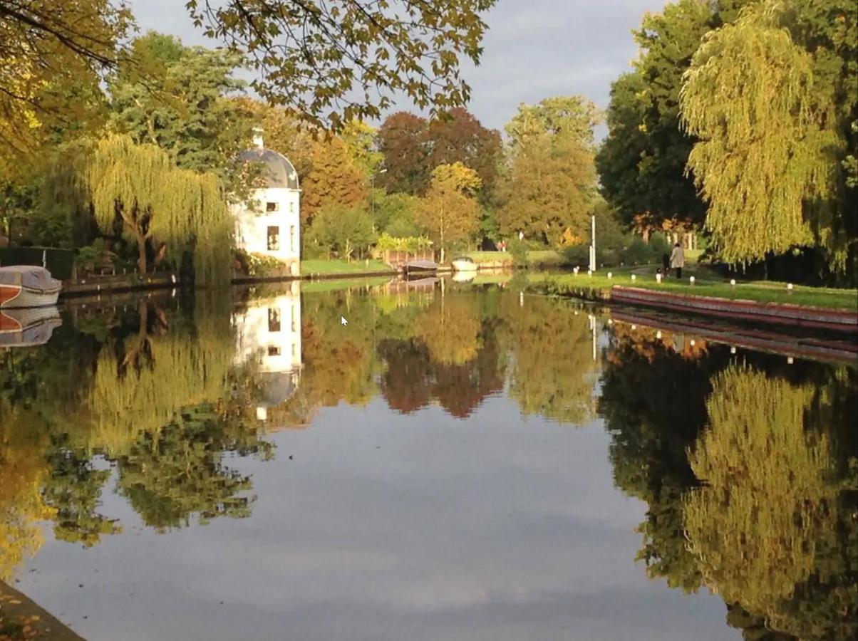 Villa Historical House On River Vecht Maarssen
